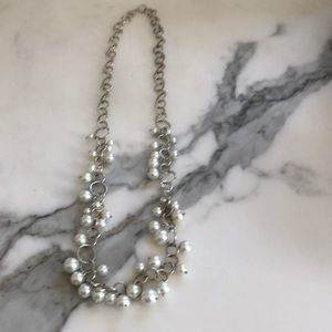 Silver color metal with faux pearls necklace
